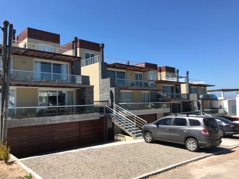 Excelente departamento en La Barra en Venta