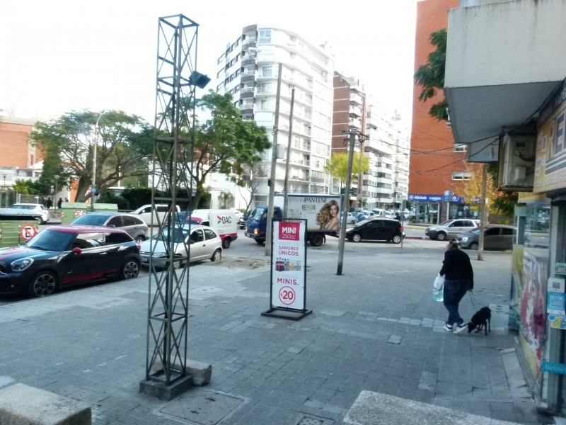 Excelente Local Comercial en Echevarríarza 3255.