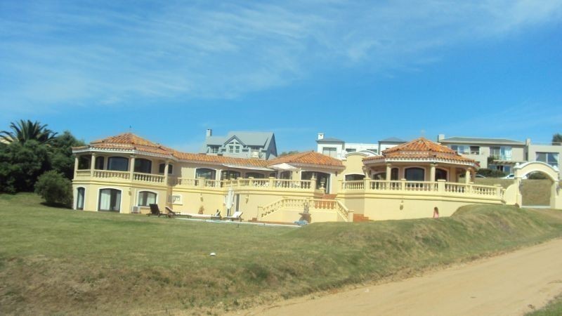 Amplia Casa en Club de Mar, Jose Ignacio