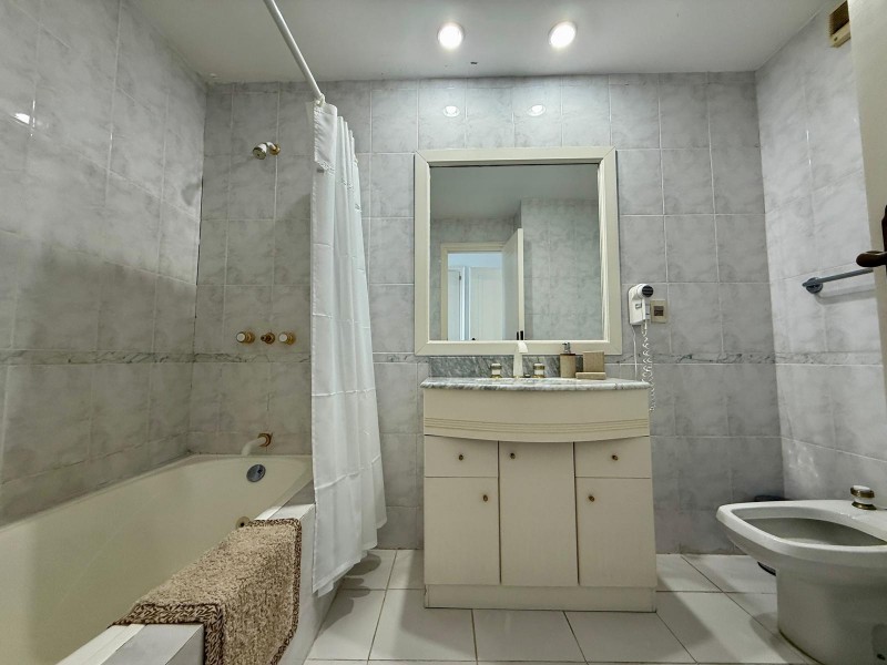Esturión Uno Penthouse en alquiler y venta en Montoya
