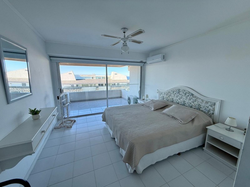 Esturión Uno Penthouse en alquiler y venta en Montoya
