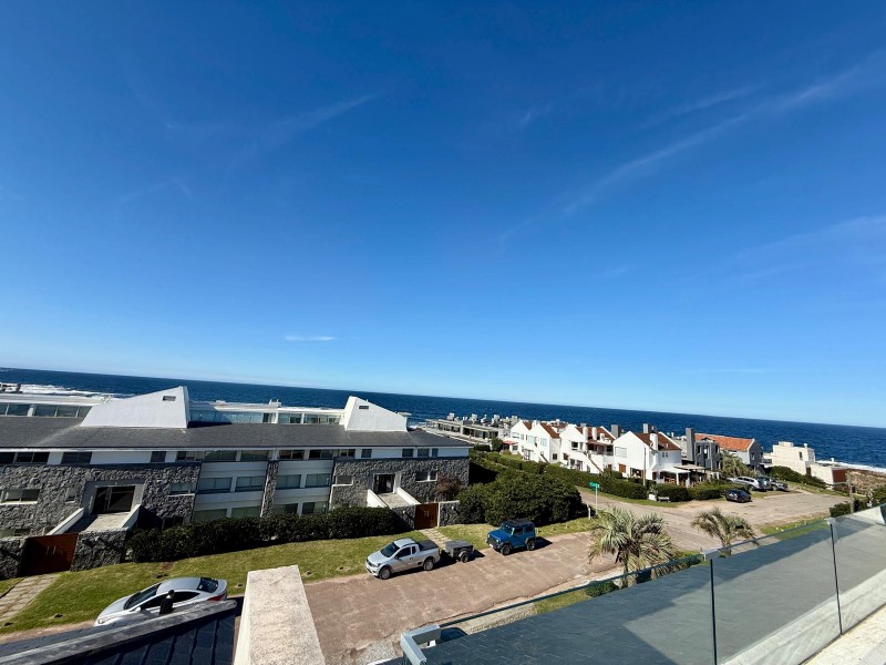 Esturión Uno Penthouse en alquiler y venta en Montoya