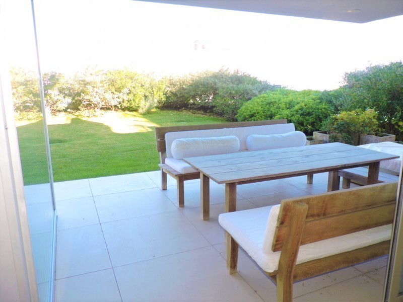 Departamento de categoría a pasos de Bikini Beach