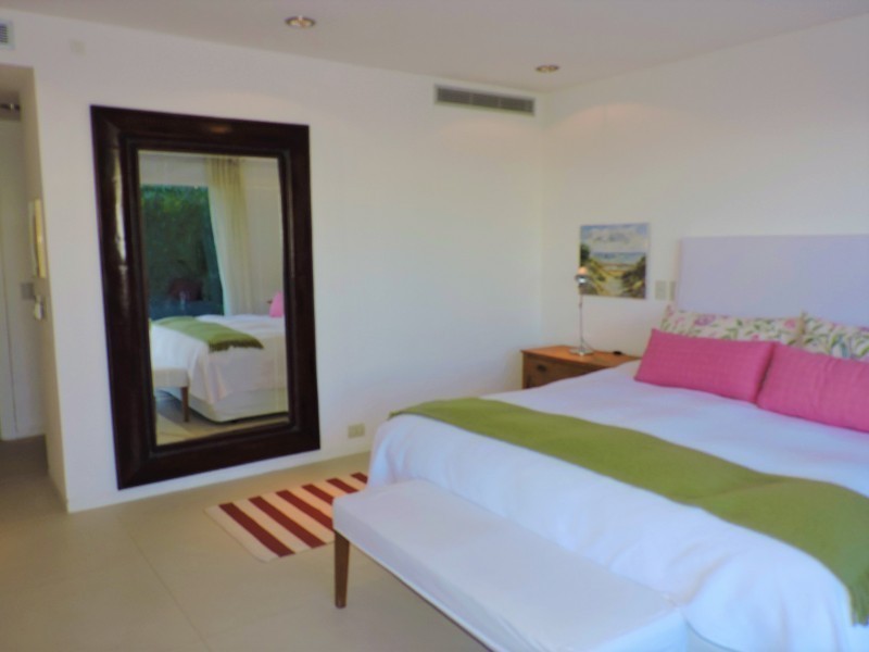 Departamento de categoría a pasos de Bikini Beach