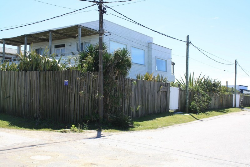 Muy linda Casa en alquiler en el Pueblo de José Ignacio