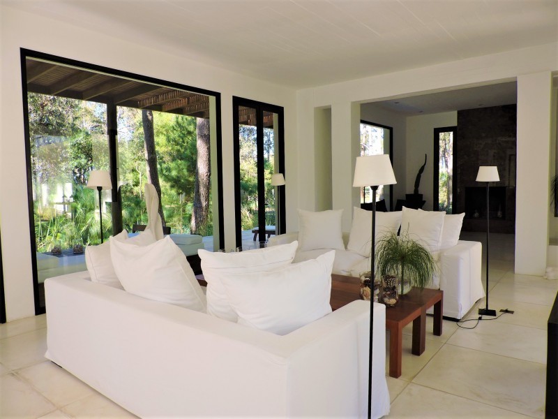 Excelente Casa en alquiler en Laguna Blanca 