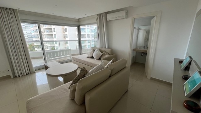 Hermoso semipiso con vista al mar a pasos de Playa Brava