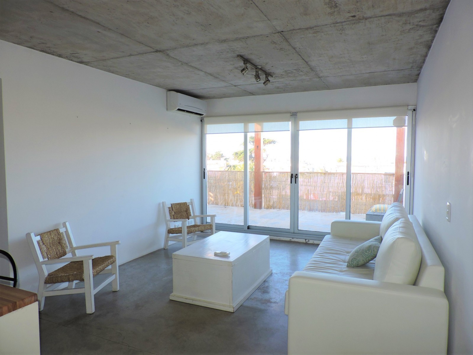 Departamento en venta y Alquiler anual en Manantiales