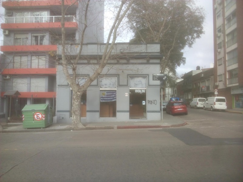 Excelente Local Comercial. Gran ubicacion, precio excelente.