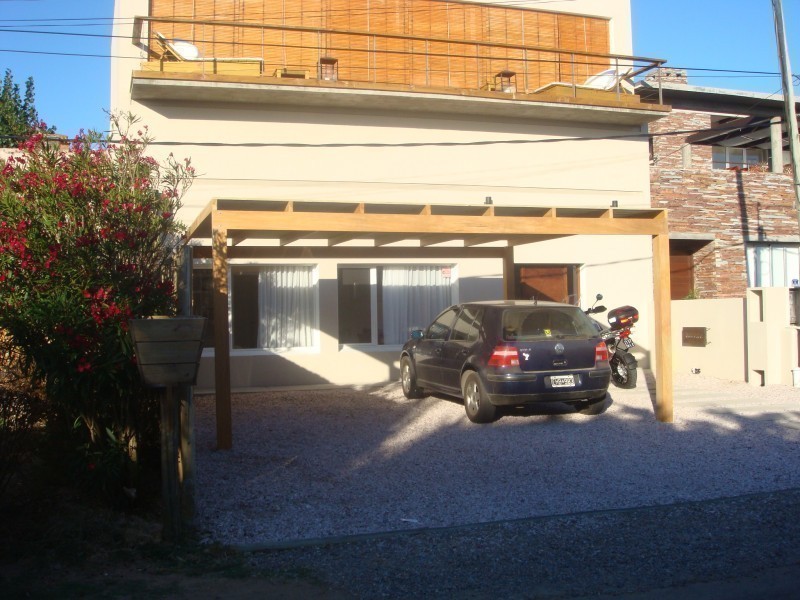 Hermosa casa moderna de la ruta al mar en La Barra