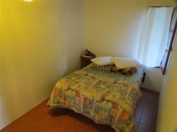 Casa de muy buena construcción en zona balnearia.