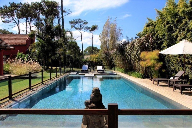 Espectacular residencia en La Barra a pasos del mar