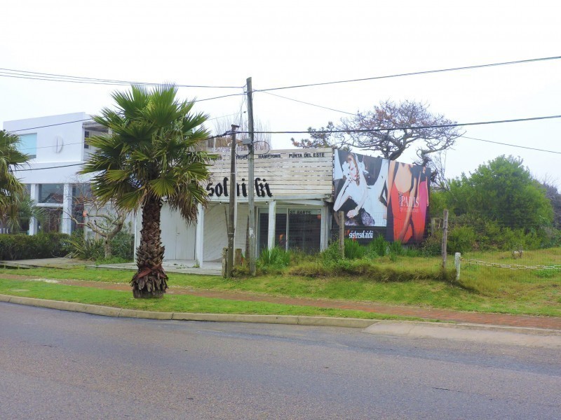 Local comercial sobre Ruta 10 en Manantiales