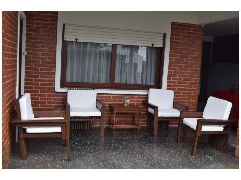 Interesante casa apta para local comercial sobre Ruta 10 Manantiales