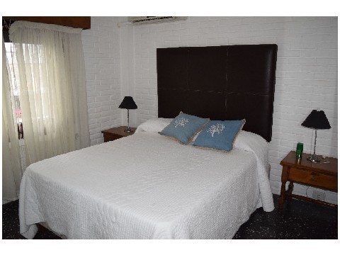 Interesante casa apta para local comercial sobre Ruta 10 Manantiales