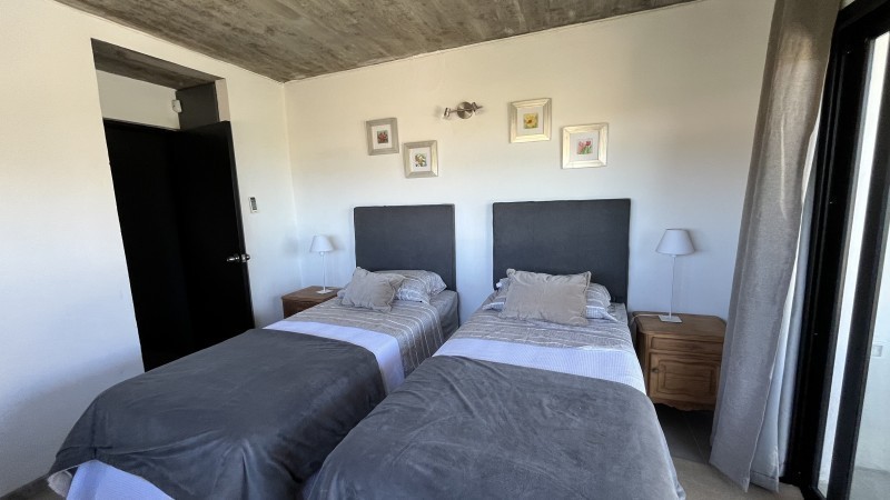 Casa en venta y alquiler en Montoya con vista al mar