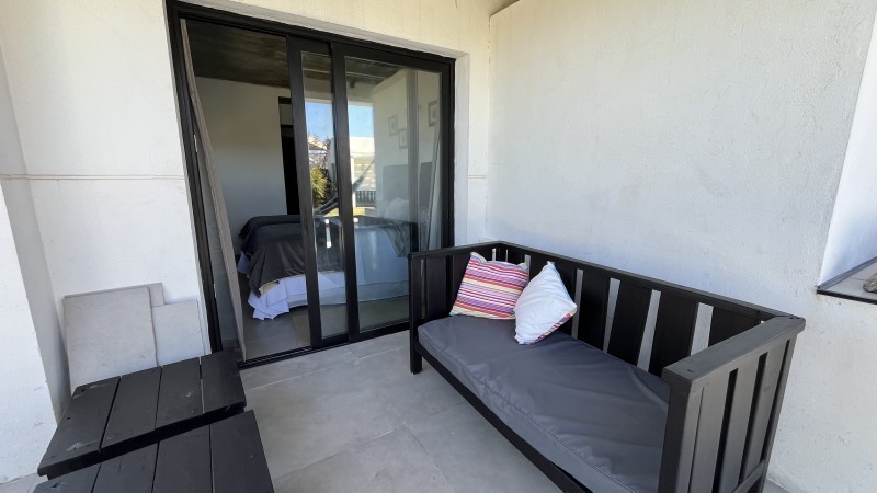 Casa en venta y alquiler en Montoya con vista al mar