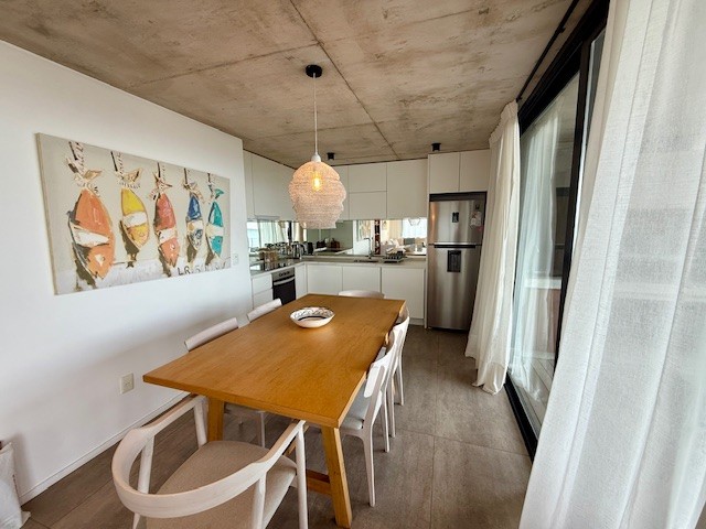 Excelente depto esquinero en Proyecto de Manantiales