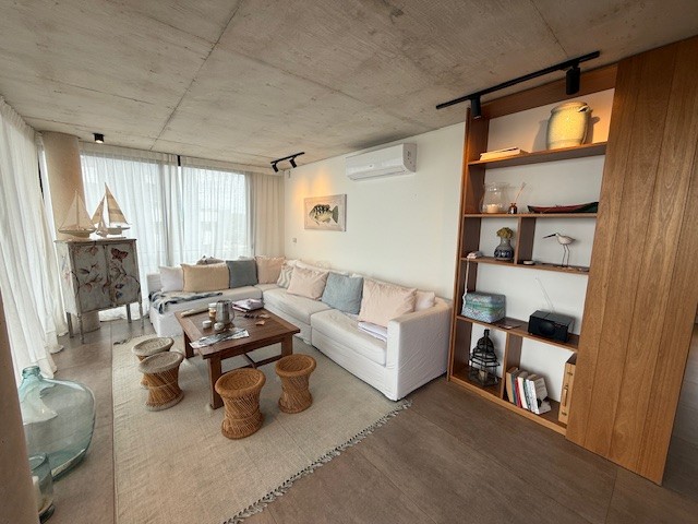 Excelente depto esquinero en Proyecto de Manantiales