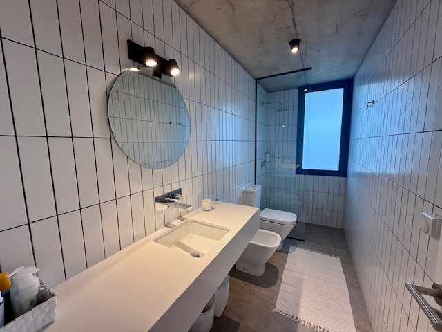 Excelente depto esquinero en Proyecto de Manantiales