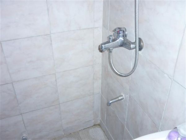 A pocos metros del mar.