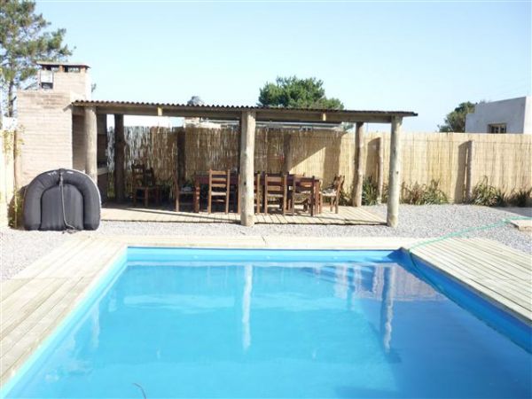 Casa en alquiler en Balneario Buenos Aires.