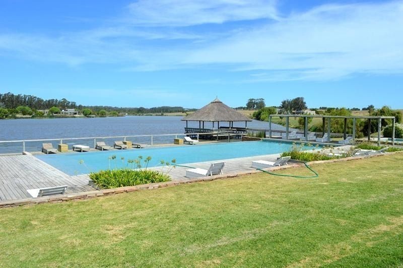 Excelente lote de 4.000 mts en barrio privado de Manantiales