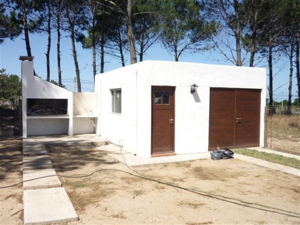 Casa a estrenar a  metros del mar.
