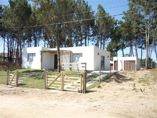 Casa a estrenar a  metros del mar.