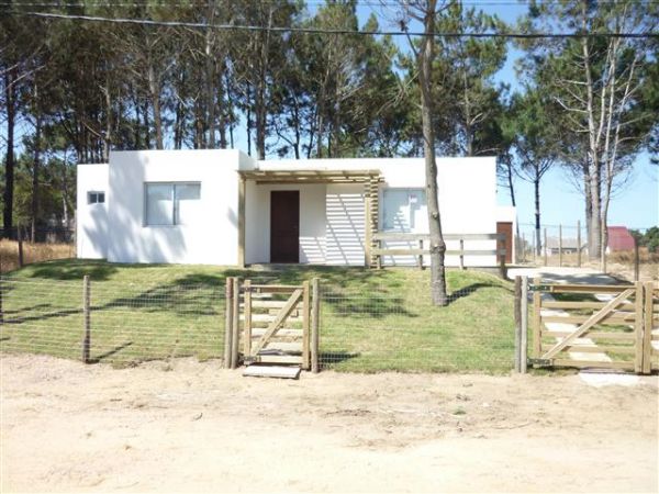 Casa a estrenar a  metros del mar.