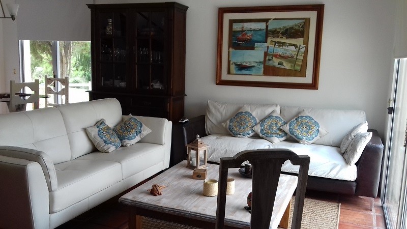 Casa en alquiler en Balneario Buenos Aires.