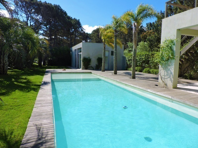 Espectacular casa en Laguna Blanca primera linea