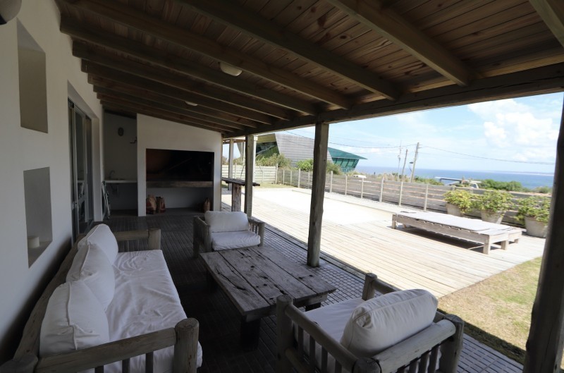 Casa en el pueblo de José Ignacio con vista al mar