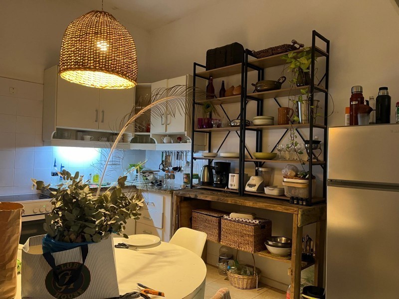 Excelente casa en el Tesoro con amplio jardín y parrillero