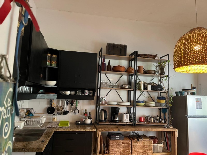 Excelente casa en el Tesoro con amplio jardín y parrillero