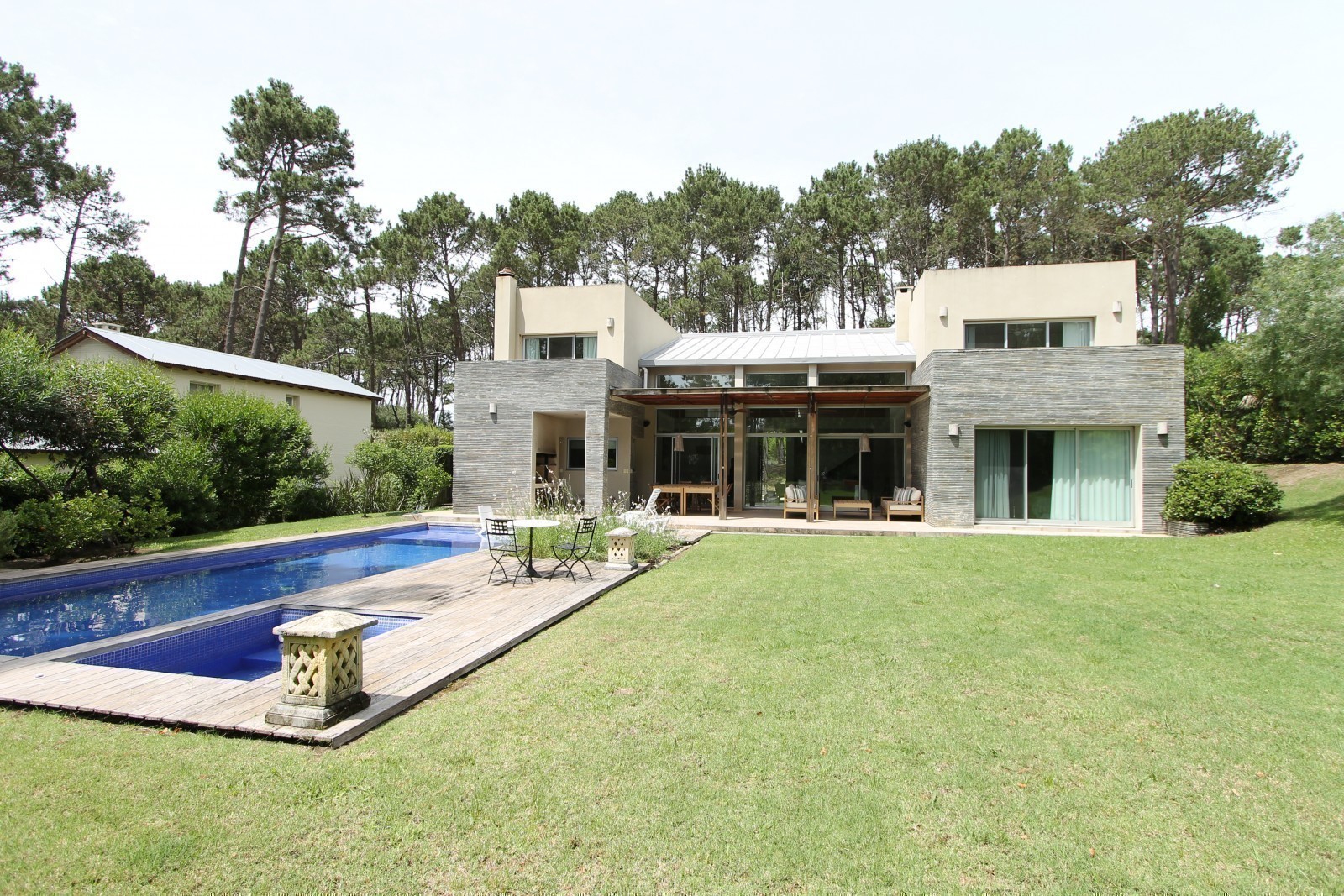 Muy linda casa en Laguna Blanca
