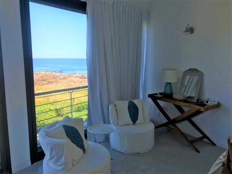 Excelente departamento reciclado estilo casa sobre el mar en Montoya