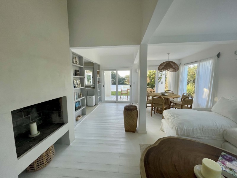 Muy linda casa en venta en el pueblo de José Ignacio
