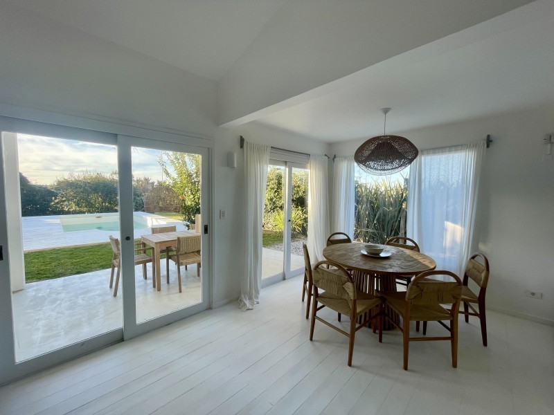 Muy linda casa en venta en el pueblo de José Ignacio