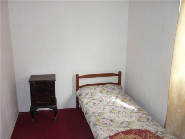 Linda casa, con amplios espacios.