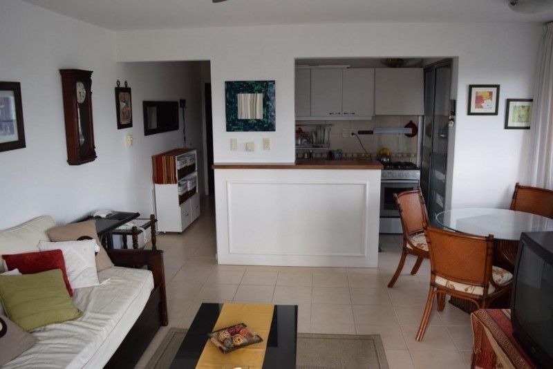 Departamento en alquiler sobre Roosevelt