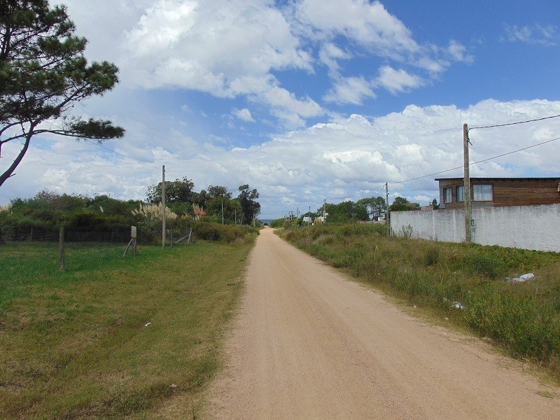 Se venden dos terrenos 