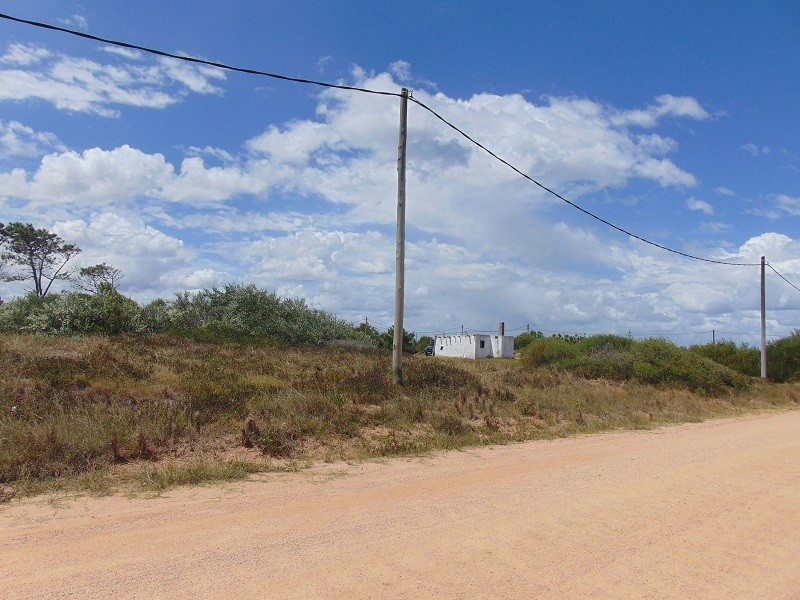 Se venden tres terrenos a pasos del mar 