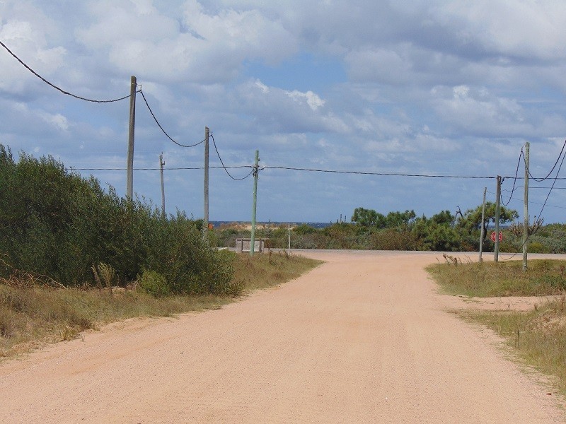 Se venden tres terrenos a pasos del mar 