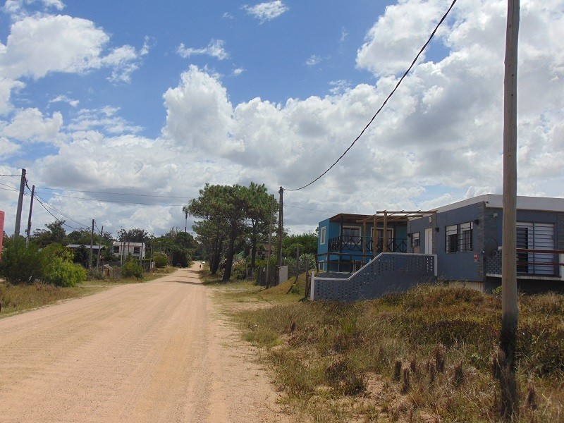 Se venden tres terrenos a pasos del mar 