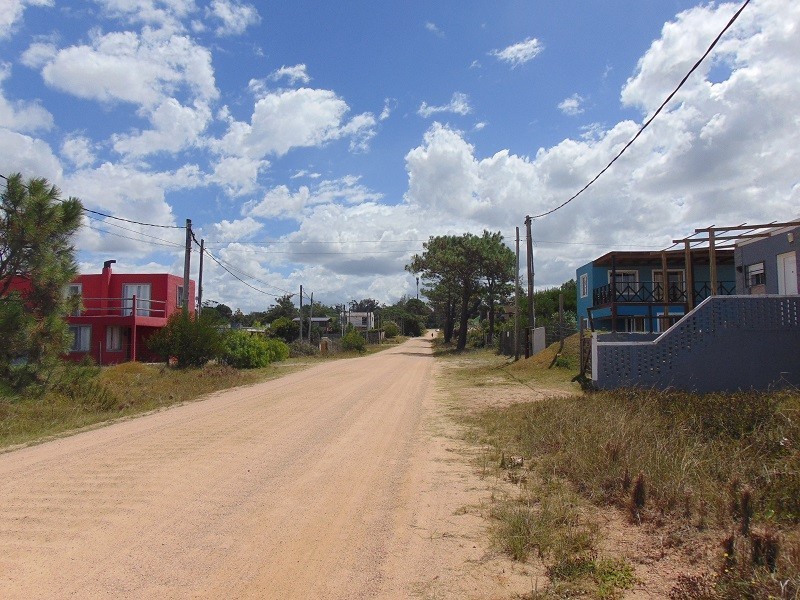 Se venden tres terrenos a pasos del mar 