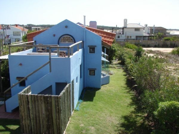 A pasos del mar