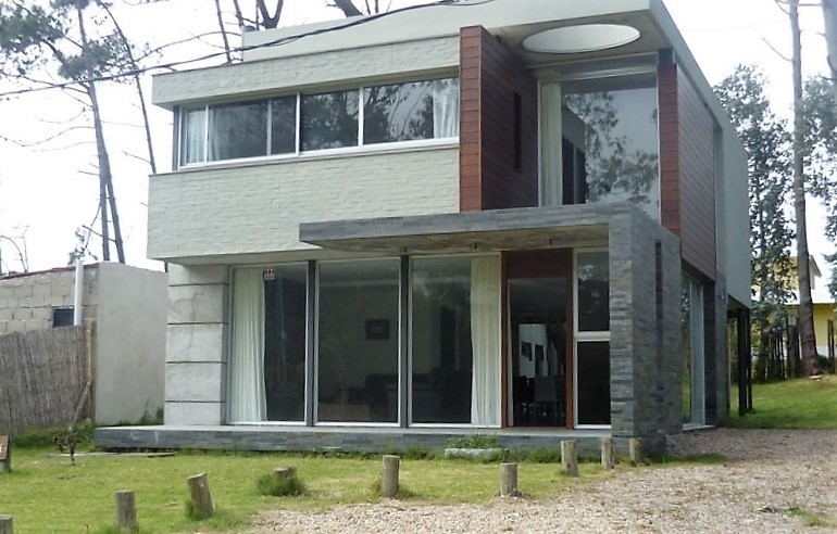 Moderna casa en venta en La Barra