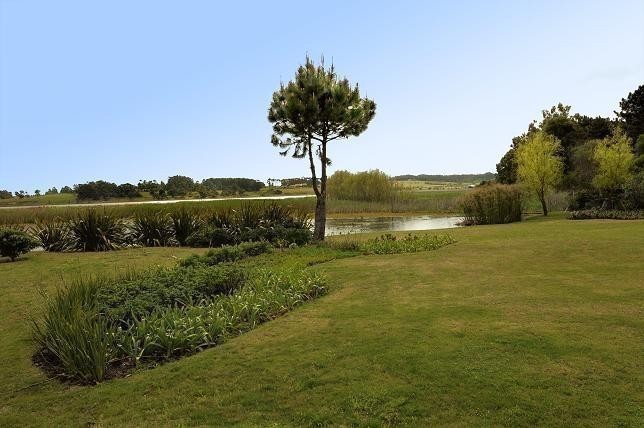 Terreno en venta en barrio privado Laguna Blanca