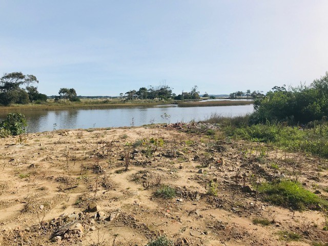 Excelente terreno sobre la laguna en La Barra